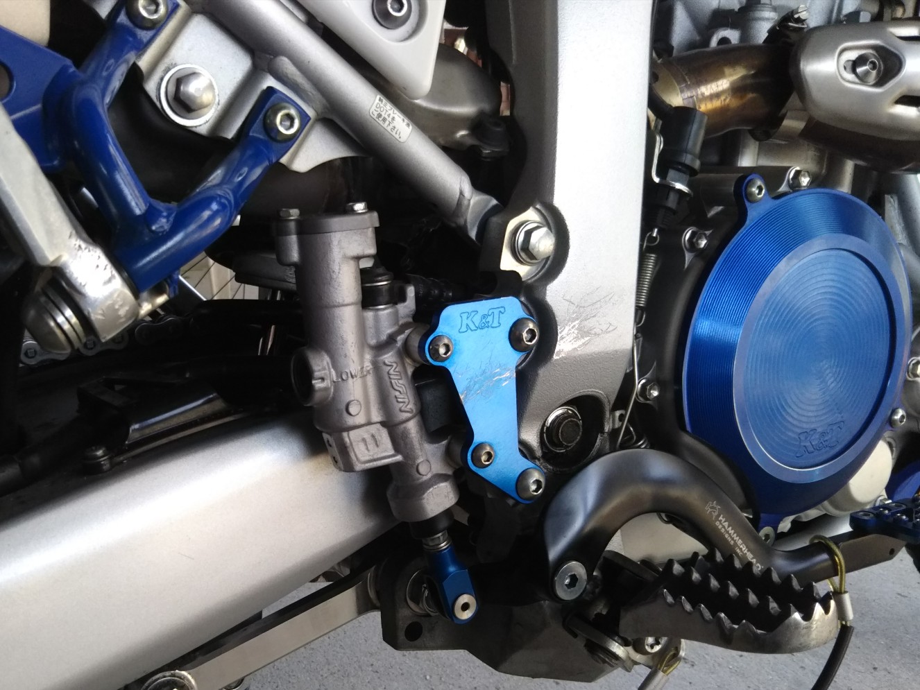 天気が良いのでWR250Rブレーキフルードの交換田舎暮らしのイナカクジラ