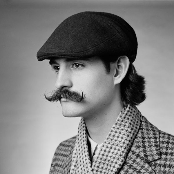 How to Grow and Trim a Handlebar Moustache in 4 Simple Steps?