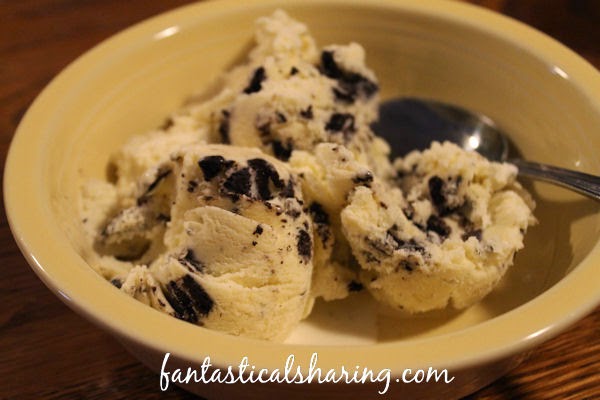Fantastical Sharing of Recipes: Mint Cookies & Cream Ice Cream