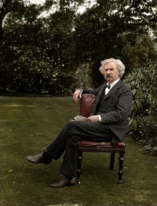 28 Realistically Colorized Historical Photos Make the Past Seem Incredibly Alive - Mark Twain, circa 1900