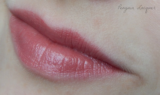 Lippen geschminkt mit Yves Rocher Rouge Vertige 34