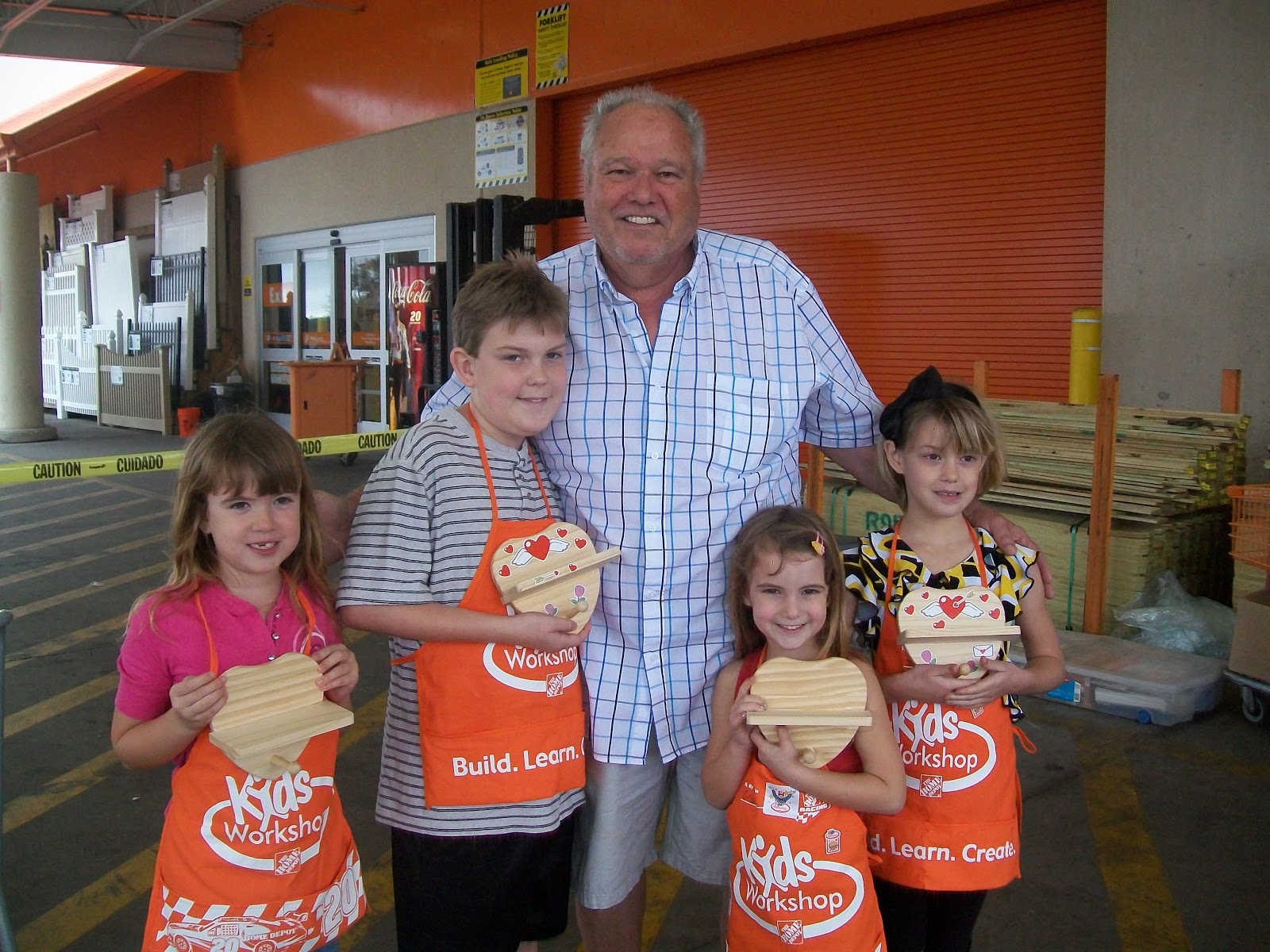 Mom 2 Mom with Kadi Free Kids and Crafts at Home Depot & Lowes