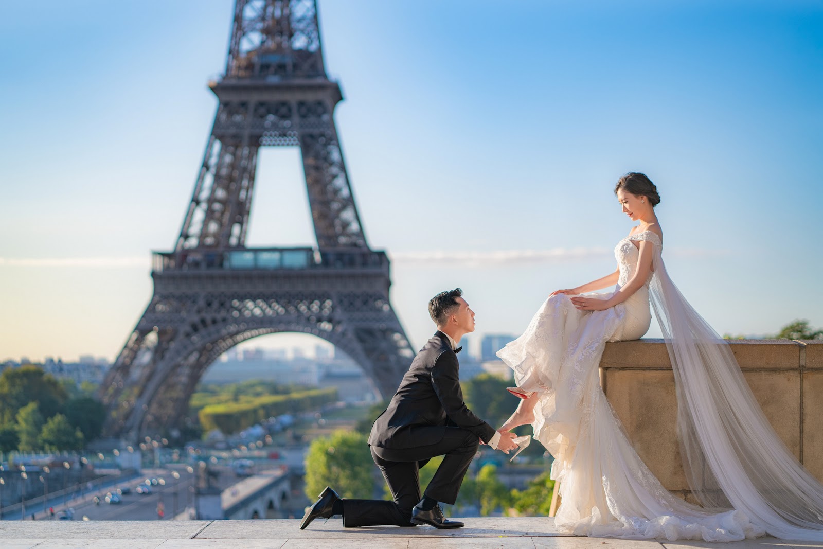 PARIS巴黎婚紗 PARIS巴黎婚紗 聖心堂 巴黎旅遊景點推薦 巴黎歌劇院 蒙馬特 海外自助婚紗推薦 私密拍攝景點 法國小鎮必吃 巴黎鐵塔超浪漫 台北自助婚紗工作室 台北租禮服推薦 楓丹白露 凱旋門 羅浮宮 亞力三大三世橋 巴黎聖母院