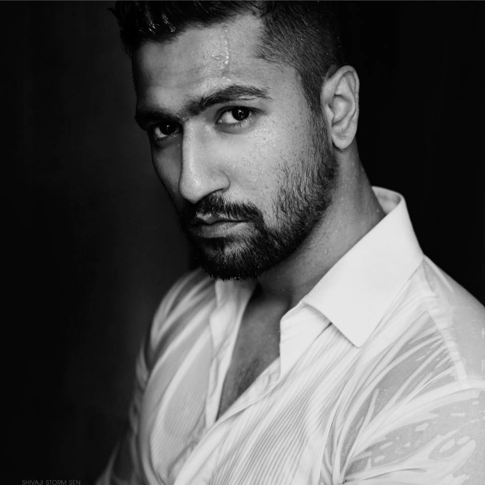Shirtless Bollywood Men Sexy Vicky Kaushal Unbuttoned