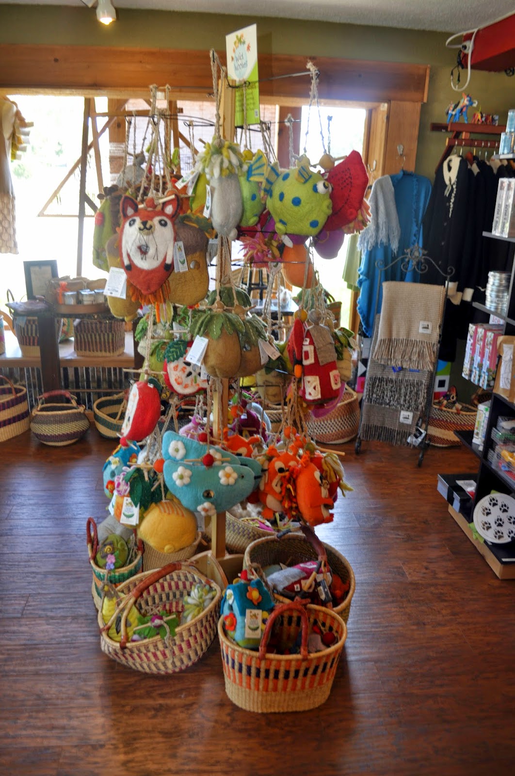 Mereknits A visit to the alpaca store and a gift