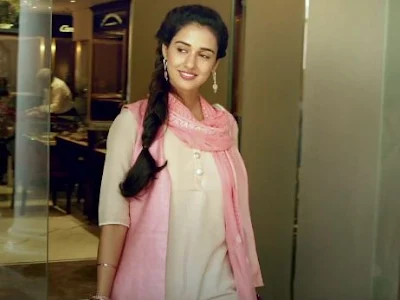 M.S Dhoni- Untold Story Actress Disha Patani Images And HD Wallpapers 
