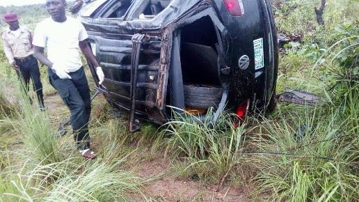 Man, 2 others escape ghastly accident along Kaduna-Abuja road 