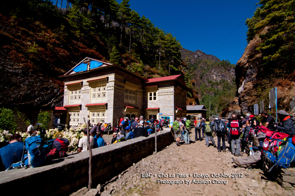 Monjo, Entrance to Sagarmatha National Park