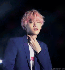 머리색이 신기해서 자꾸만 보게 되는 남돌 (feat.이그조) | 인스티즈