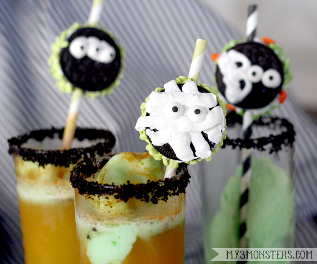 #SpookySnacks for Halloween: Fanta Floats and OREO Straws at /