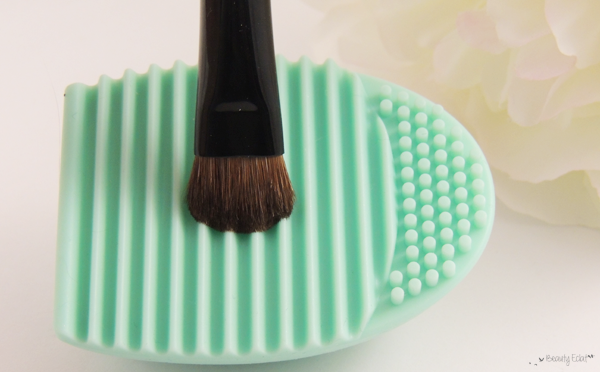 revue avis test nettoyant pinceaux brush egg cleaner