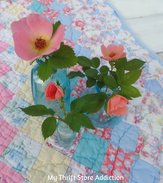 romantic vintage picnic tablescape