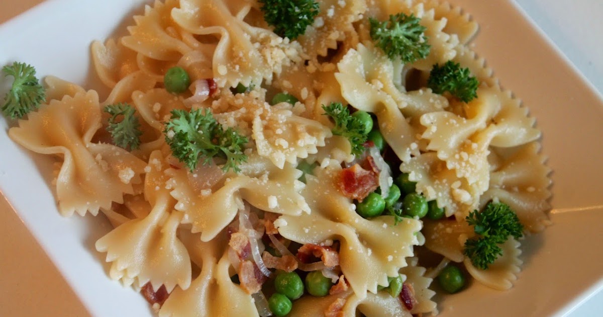 Cook In / Dine Out: Pasta with Peas, Bacon and Parsley