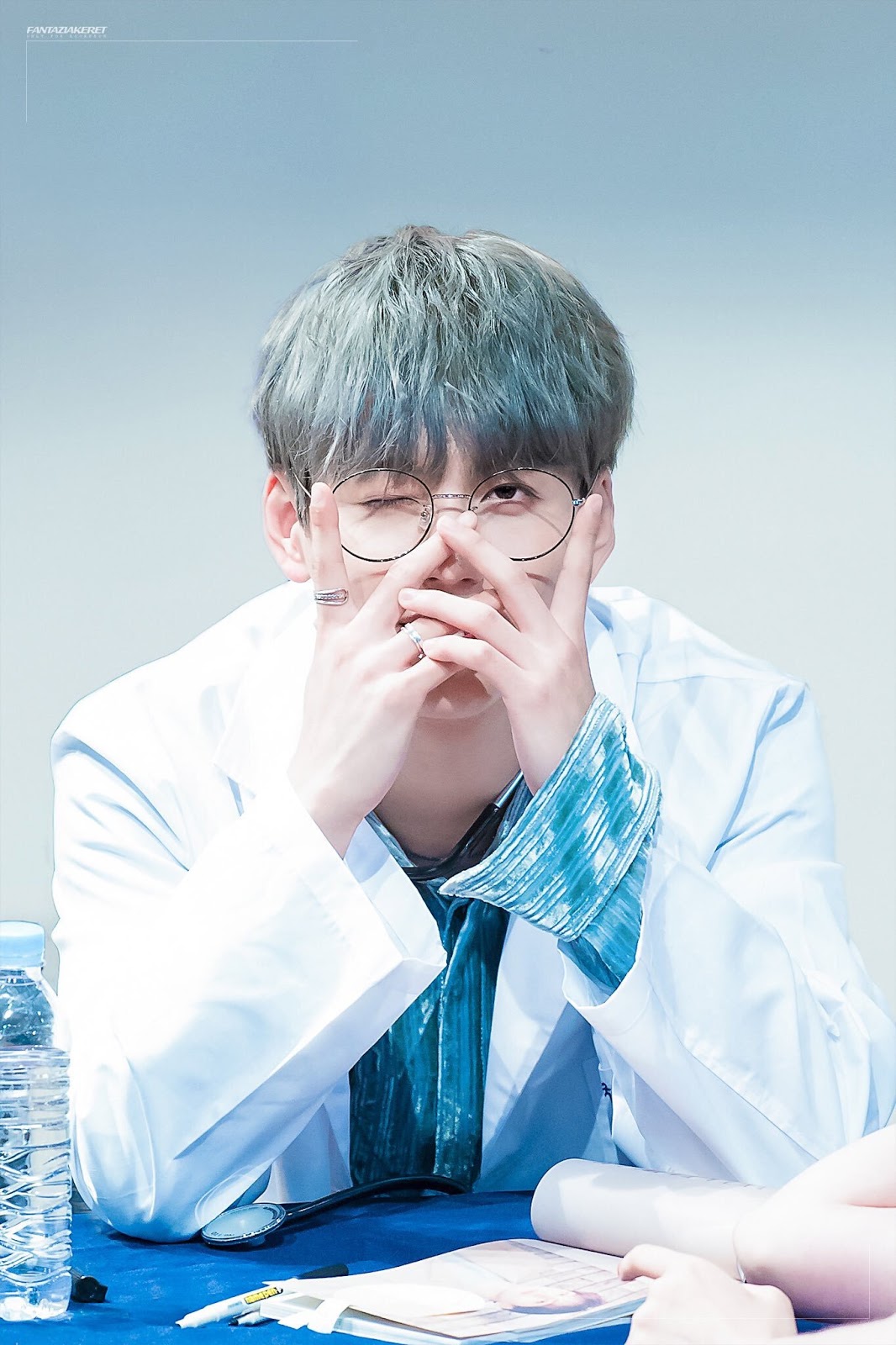 셀카보다 남이 찍어준 사진이 더 잘나오는 아이돌.JPG | 인스티즈