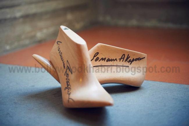 Sonam Kapoor at Palazzo Spini Feroni 1 - Sonam Kapoor in Saree at Palazzo Spini Feroni in Florence