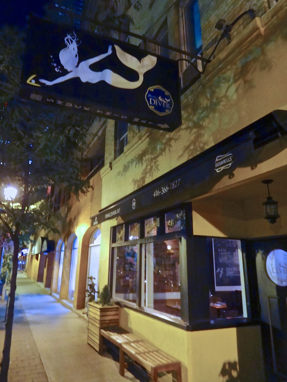 Scrumpdillyicious Pearl Diver Goodbye Starfish Oyster Bed & Grill