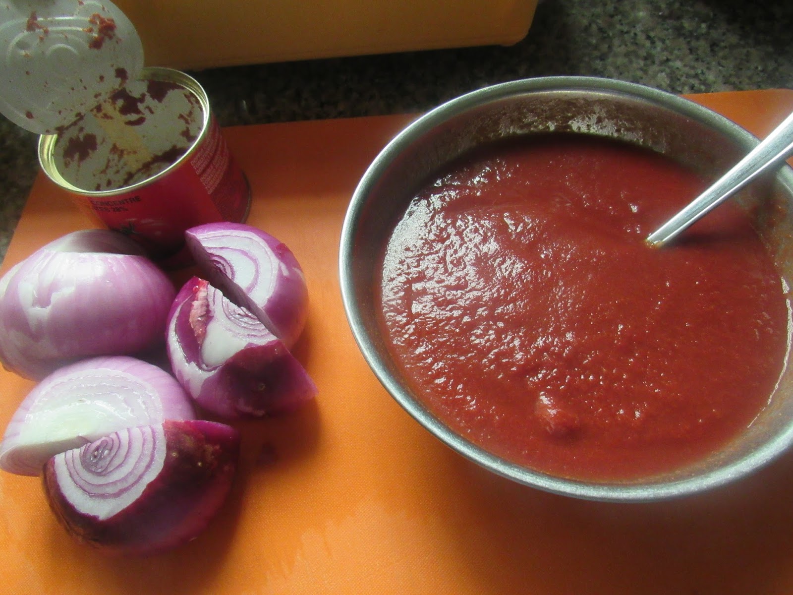 Recipe How to cook tasty tin tomato stew; convert to Nigerian Jollof rice