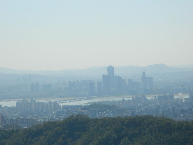 Han river from Mount Inwangsan