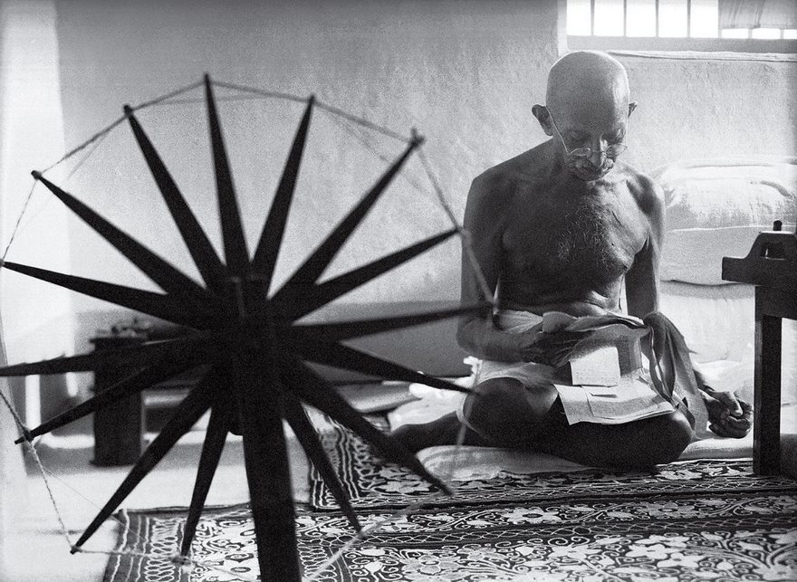 Top 100 Of The Most Influential Photos Of All Time - Gandhi And The Spinning Wheel, Margaret Bourke-White, 1946