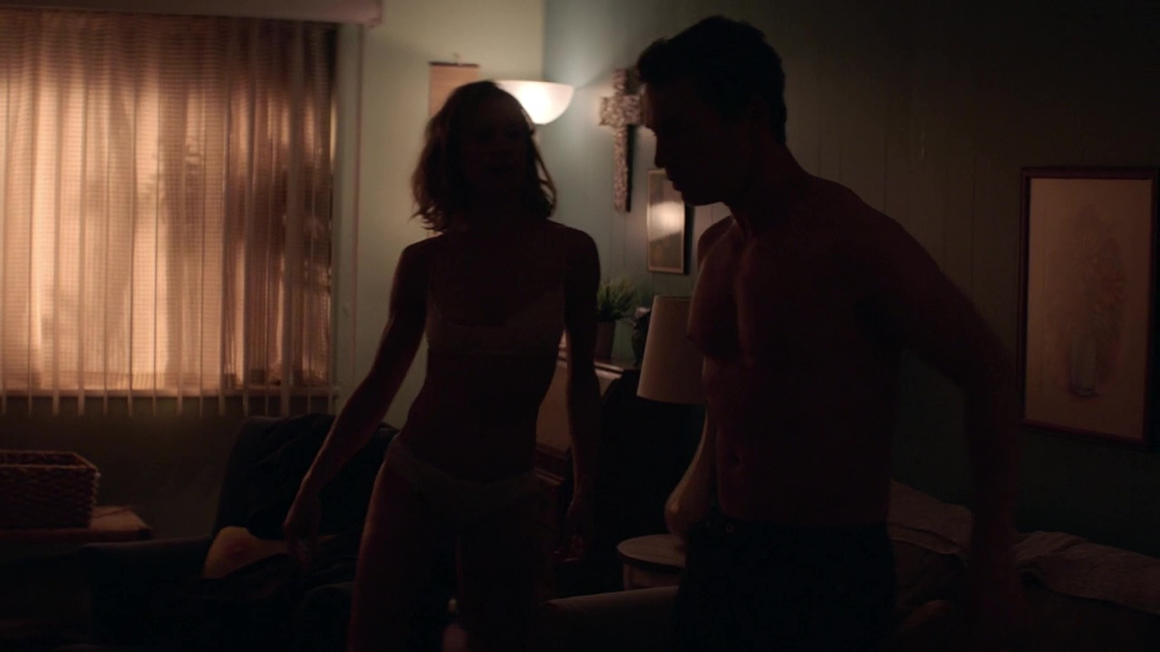 Shawn Hatosy shirtless in Animal Kingdom 2-05 "Forgive Us Our Trespass...