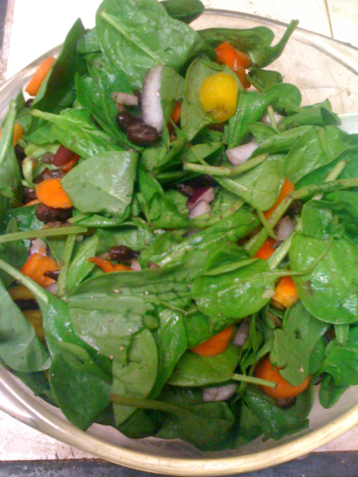 afroveganchick-vegan-raw-walnut-taco-salad-with-avocado-cashew-cream