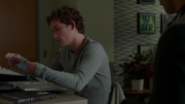 Films Et Séries Tv Avec Eli Brown ausCAPS: Eli Brown and Evan Bittencourt kiss in Pretty Little Liars