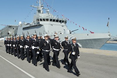 El Ministro preside la entrega a la Armada del BAM ‘Relámpago’.