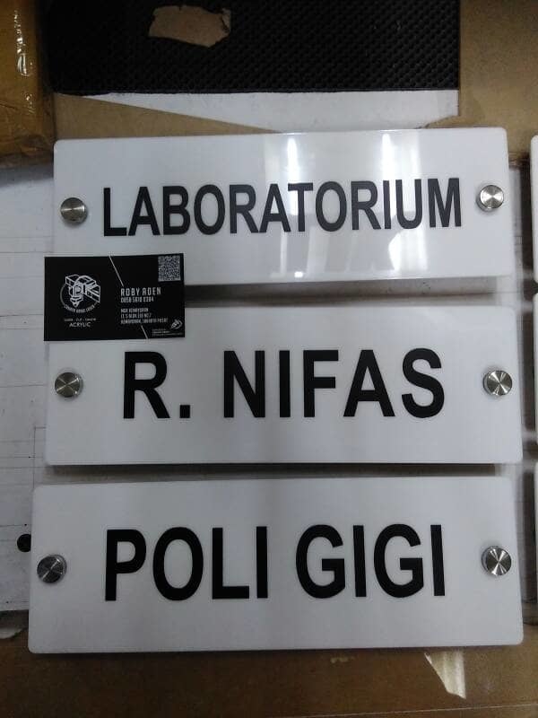 ulasan neon box huruf timbul dan billboard kota bks jawa barat