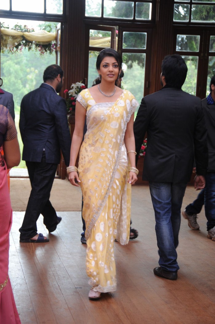 Glamours South Indian Girl Kajal Agarwal Hot Photos In Designer Yellow Saree