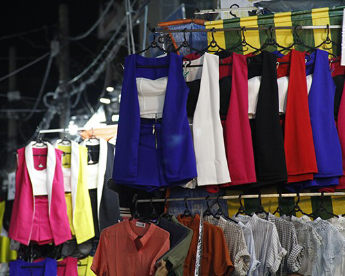 5 khu chợ quần áo chất lượng, tấp nập nhất Sài Gòn