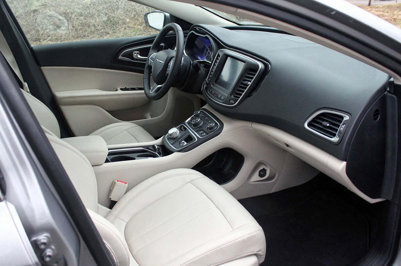 Chrysler 200