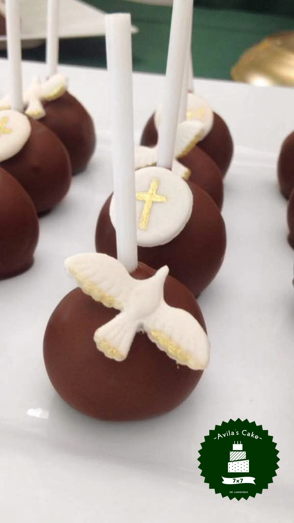 Mesa de Postres para Primera Comunión Avila's Cake