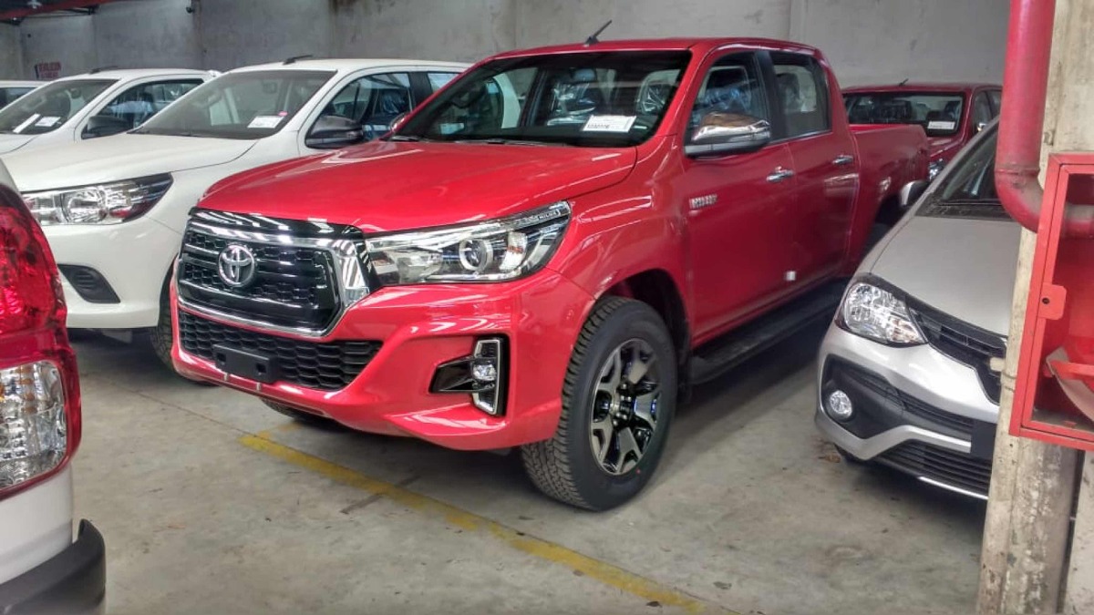 Toyota Hilux 2019 chega às concessionárias este mês