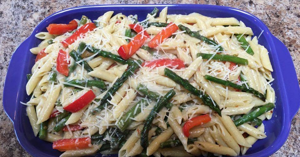 Life and times online Garlic Pasta with Asparagus & Peppers