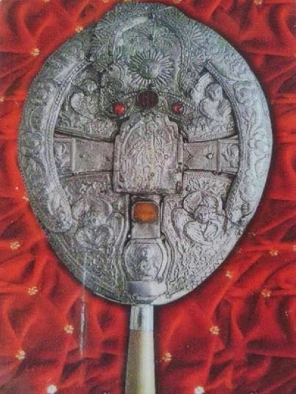 Ο Τίμιος Ήλος (= καρφί) της Σταύρωσης του Χριστού στη Θάσο. http://leipsanothiki.blogspot.be/
