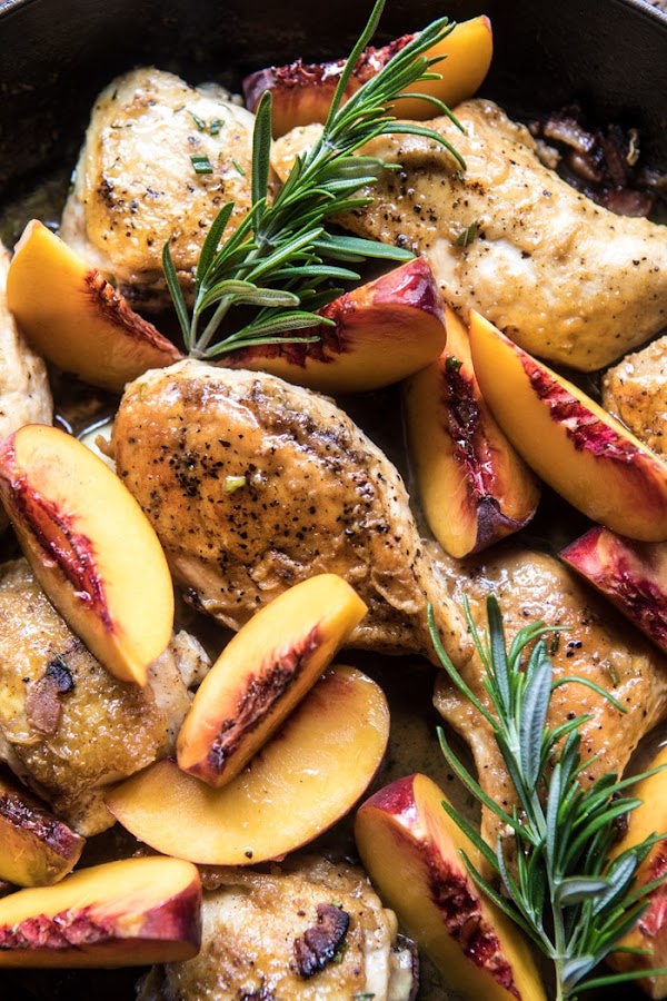 ROSEMARY PEACH CHICKEN IN A WHITE WINE PAN SAUCE ROSEMARY PEACH CHICKEN IN A WHITE WINE PAN SAUCE