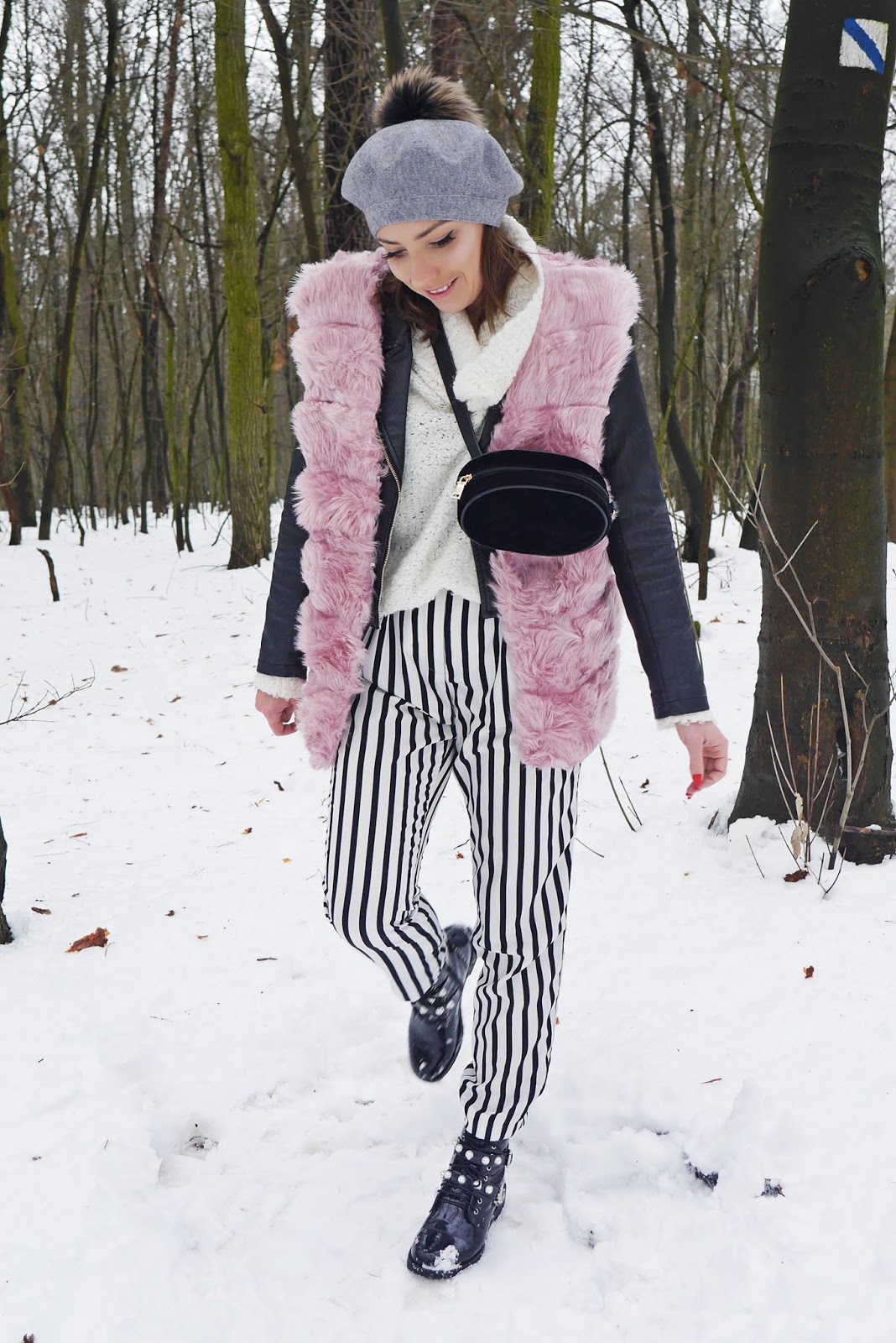 spodnie w paski różowa kamileka renee biały golf czarna ramoneska karyn blog modowy blogerka modowa modowe stylizacje