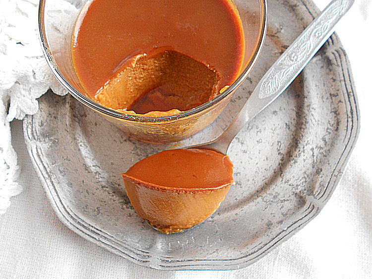 Petits pots de crème au caramel Coisas simples são a receita