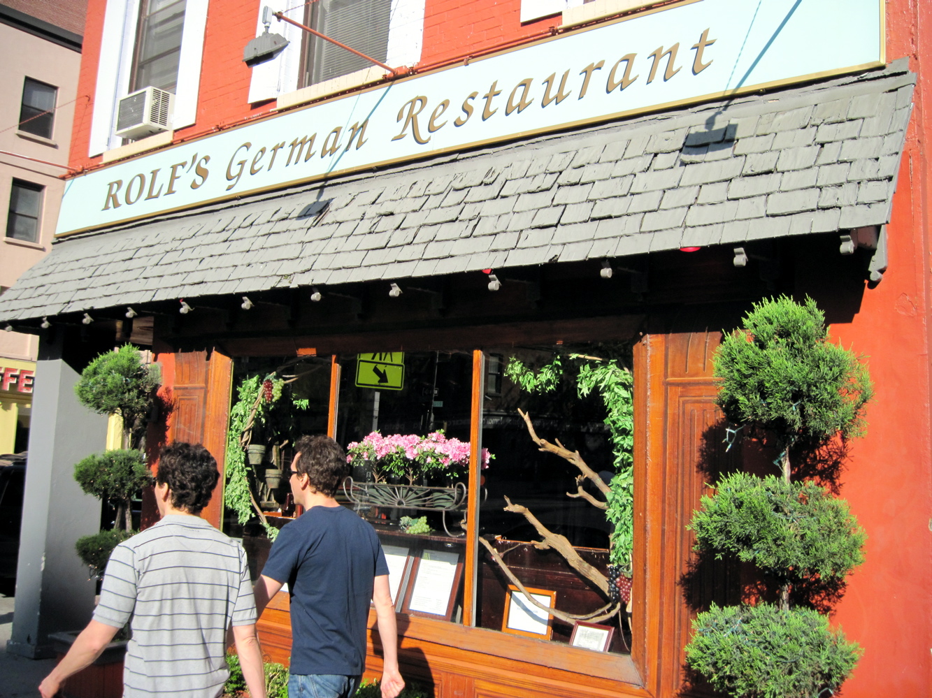Mitch Broder's Vintage New York: Rolf's German Restaurant: Four Wursts