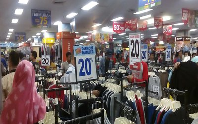 6 Alasan Orang Lebih Suka Belanja Di Mal Nino Artikel