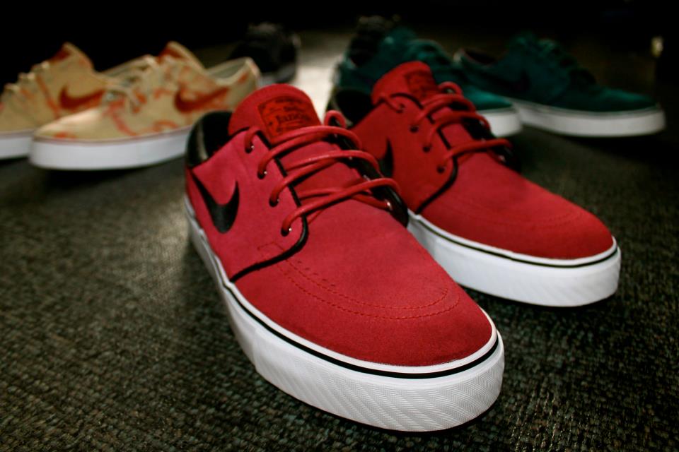 janoski max team red