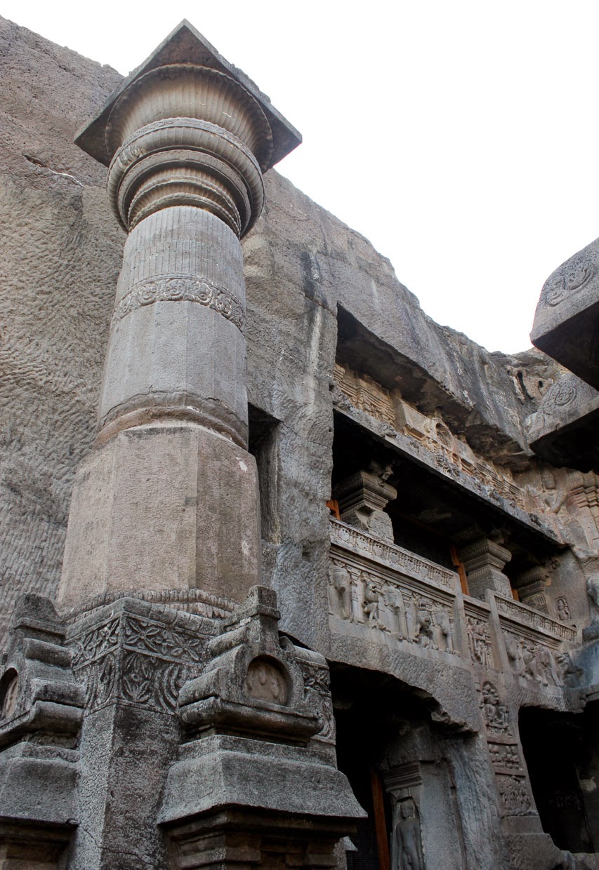 Monolithic Pillar