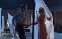 Hugh Jackman and Michelle Williams in The Greatest Showman (27)