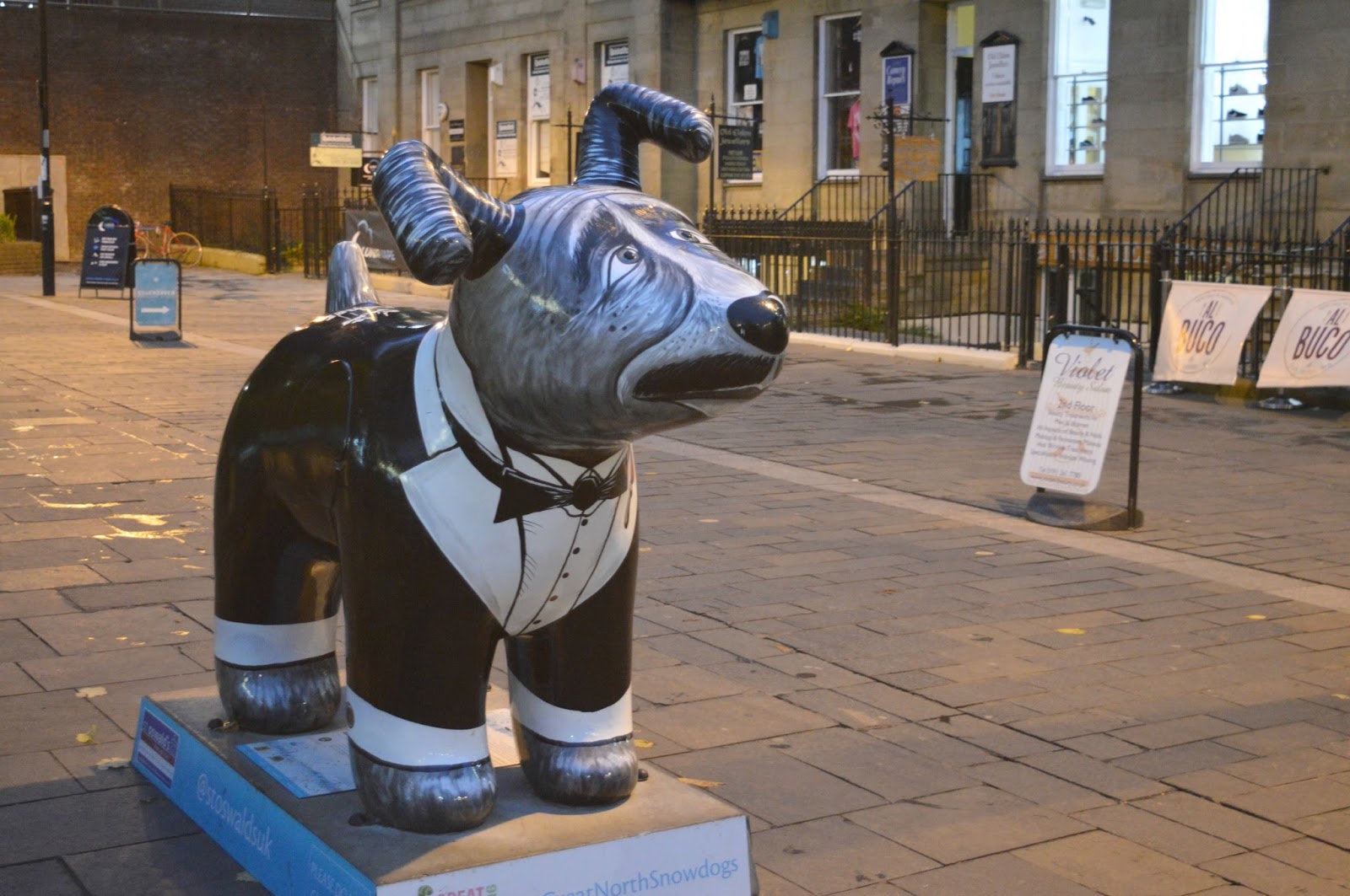 Great Northern Snowdogs -  Ringtons Dogfather