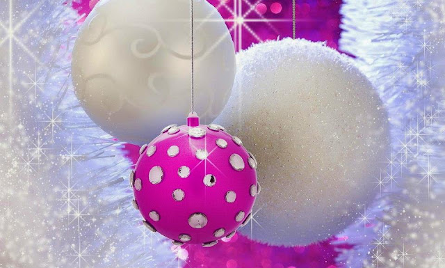 images of christmas balls