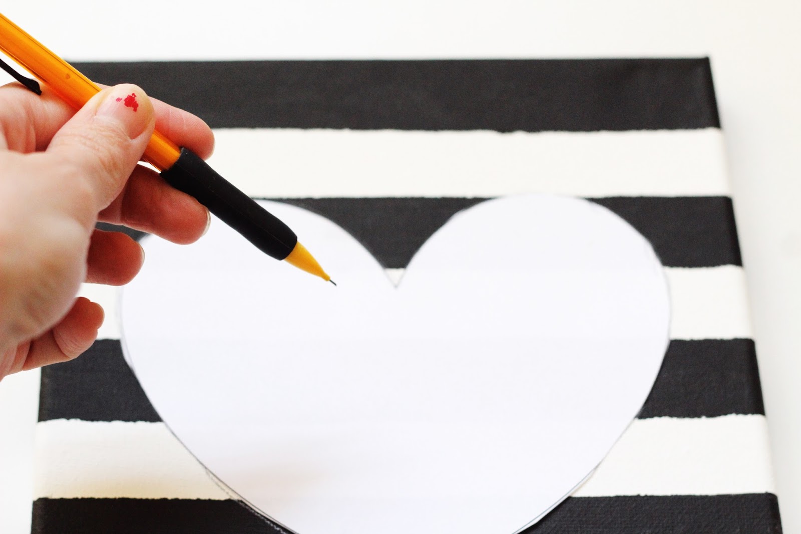 DIY Valentine's Canvas Decor