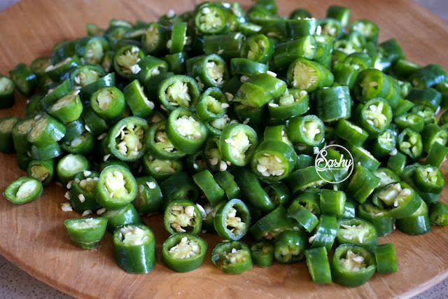 Green Chilli Pickles ( Acar Cabai Hijau)