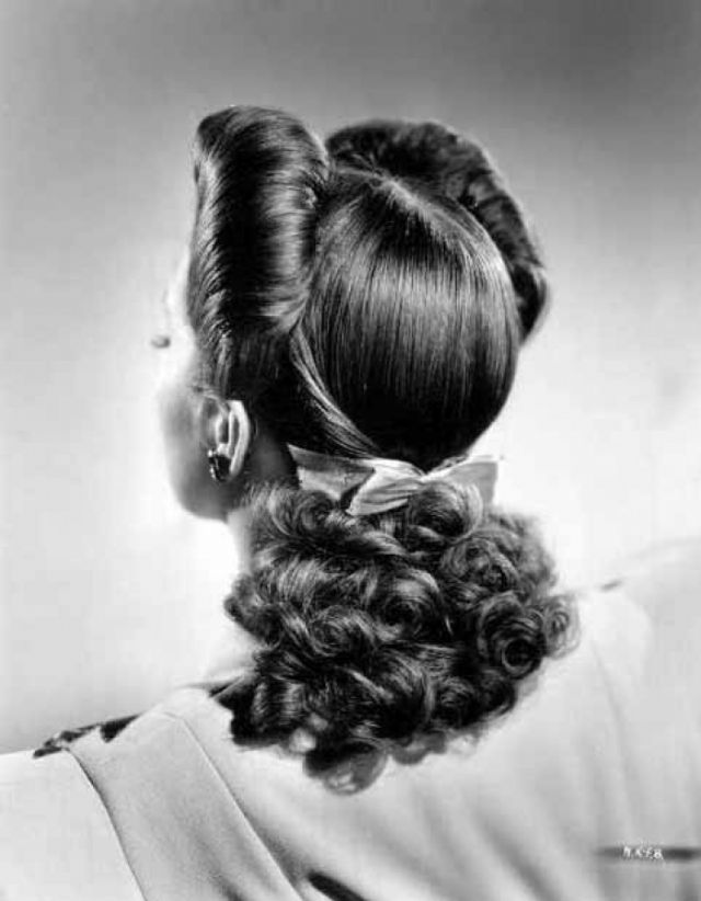TutorialElegant Victory Roll UpDo  VaVoom Vintage  Vintage Fashion  Hair Tutorials and DIY Style