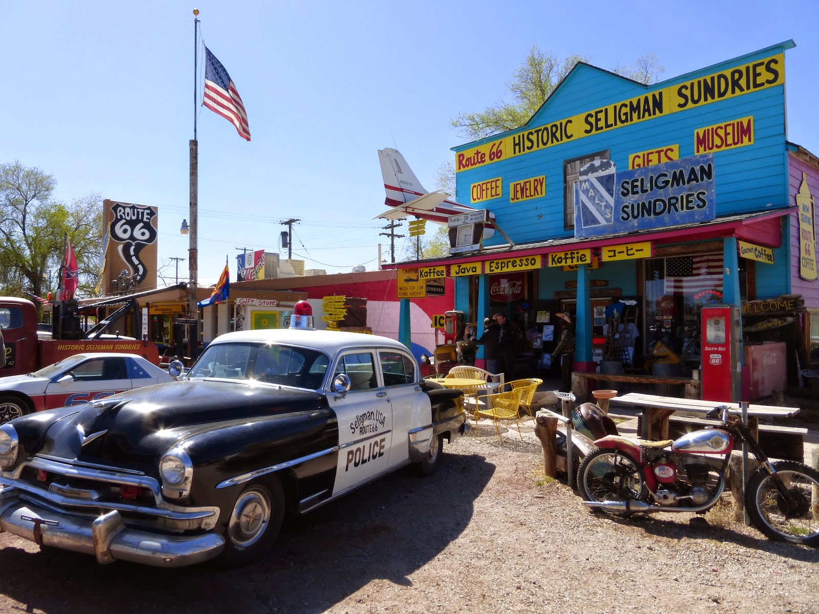 Seligman, Arizona, village coloré de la Route 66 And so my dreams