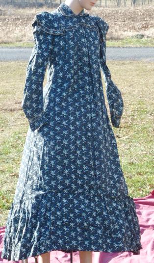 All The Pretty Dresses: Blue Turn of the Century Wrapper Dress